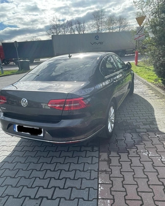 Volkswagen Passat cena 93500 przebieg: 52000, rok produkcji 2018 z Mysłowice małe 254